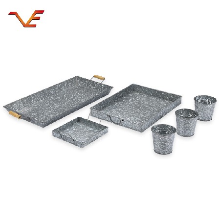 European multi-function iron tray pickling set, fruit drinks, food placed on a vintage hand held metal tray for direct supply